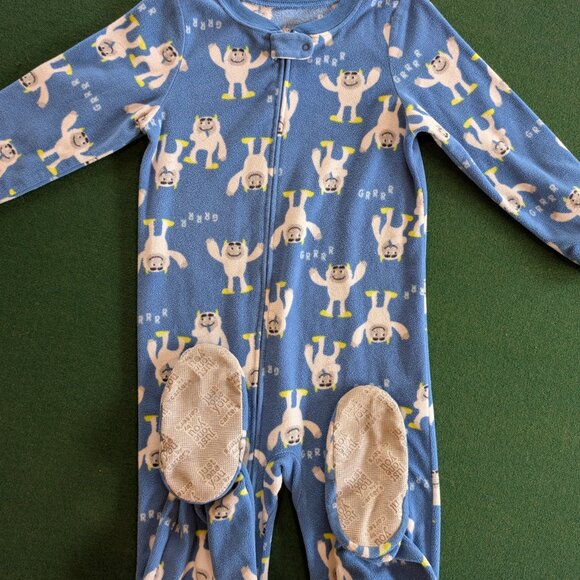 Bundle of Carter's Boy's Full-zip, Fleece, Footed Pajamas 5T 💙 - Picture 2 of 6
